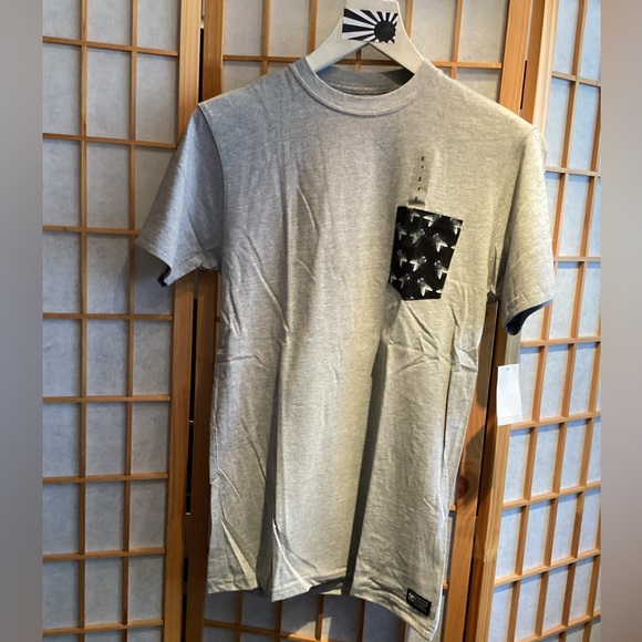 SBTG x DC "Circus of Mutants" Deviant Graphic Short Sleeve Tee Small - Picture 1 of 6